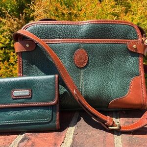 Liz Claiborne 90s Vintage Green and Brown Crossbody/Shoulder Bag + Wallet